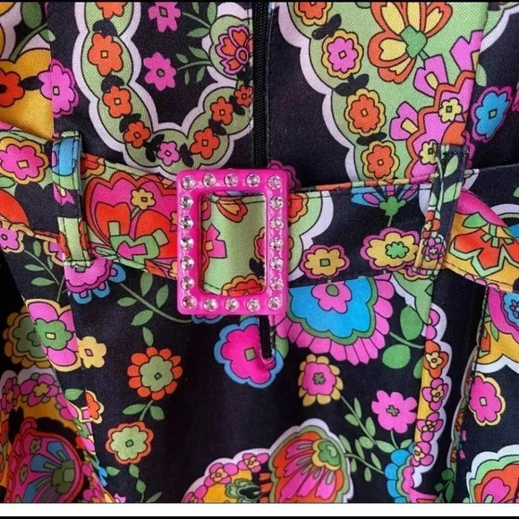 Fun colored āFunāDressā..Ā adorableāfullāofācolor - Picture 3 of 8